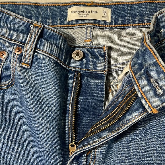 New with tags Straight Mid Rise short length Abercrombie Jeans - Picture 12 of 13